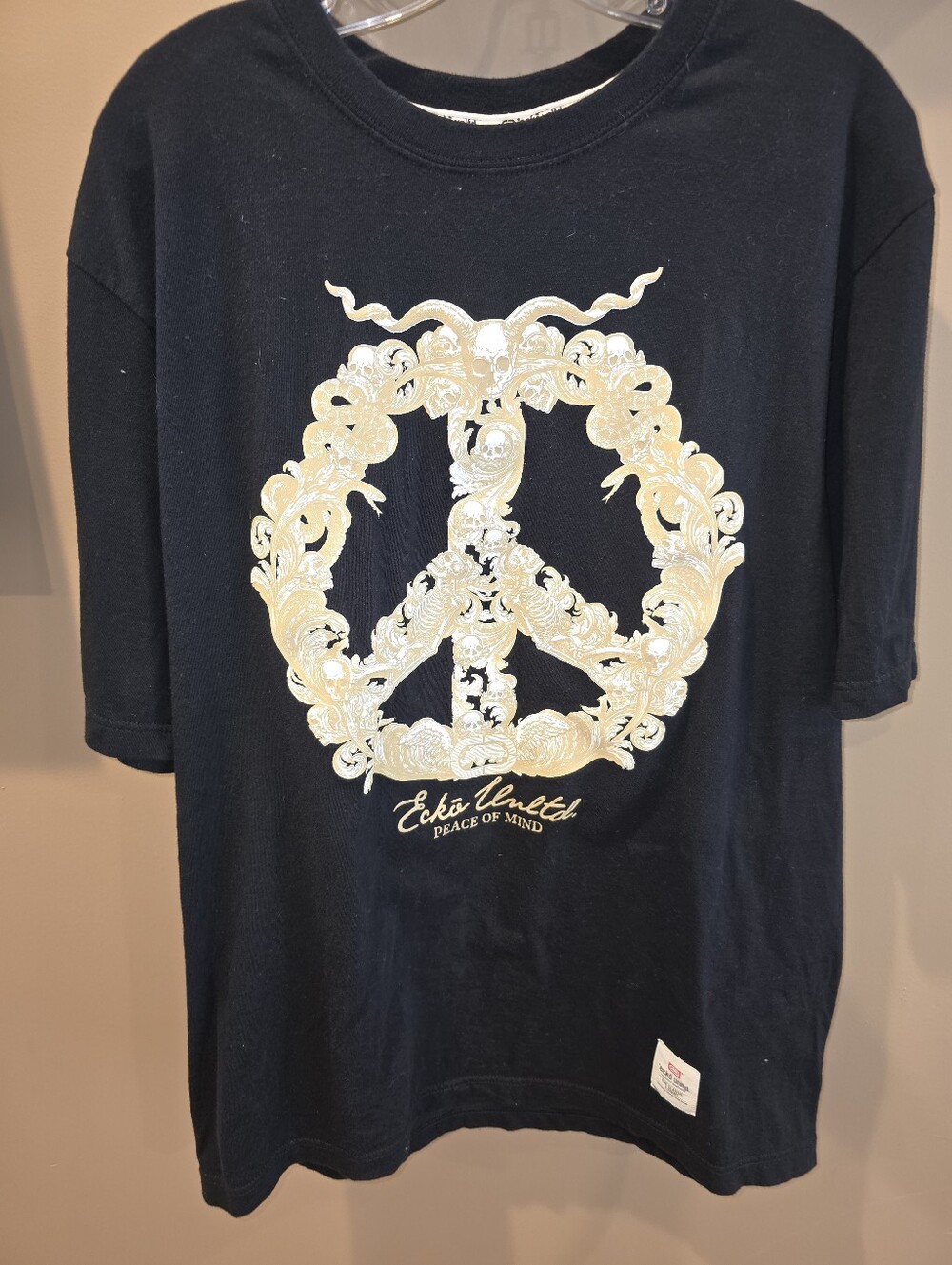 Y2K Ecko UNLTD Peace Of Mind Graphic Tee. Black, Short Sleeve. Size Large.